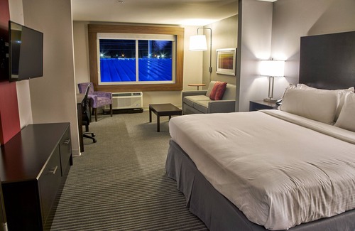 Claremore Hotel | Holiday Inn Express & Suites Tulsa NE - Claremore, an IHG Hotel