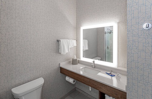 Crosswoods Hotel | Holiday Inn Express & Suites Columbus - Worthington by IHG