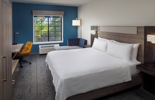 Albemarle Hotel | Holiday Inn Express & Suites Albermarle by IHG