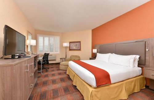 Elk Grove Hotel | HOLIDAY INN EXPRESS & SUITES ELK GROVE CENTRAL - HWY 99 by IHG
