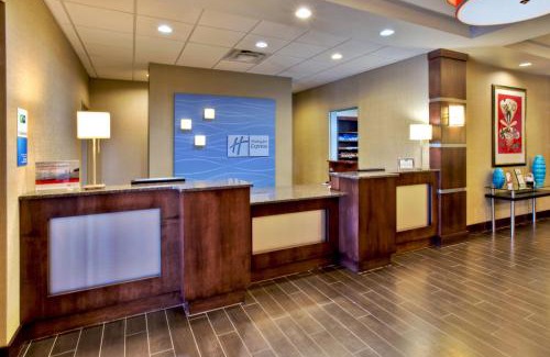 Oak Ridge Hotel | Holiday Inn Express & Suites Oak Ridge by IHG