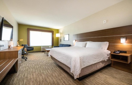 South San Jose Hotel | Holiday Inn Express & Suites - San Jose Silicon Valley by IHG