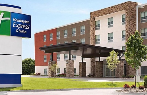 Savannah Hotel | Holiday Inn Express & Suites - Savannah W - Chatham Parkway by IHG