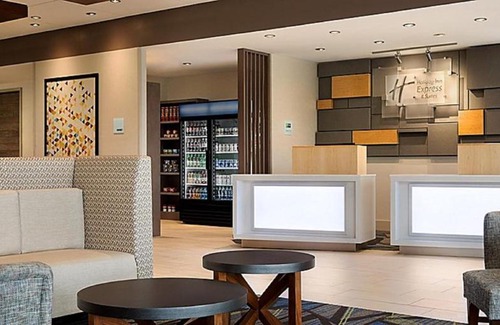 Savannah Hotel | Holiday Inn Express & Suites - Savannah W - Chatham Parkway by IHG