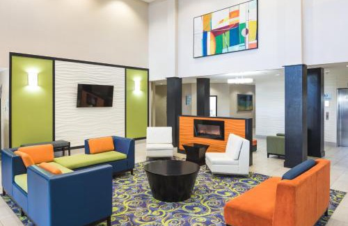 Gwinnett Place Hotel | Holiday Inn Express & Suites Atlanta NE- Duluth by IHG