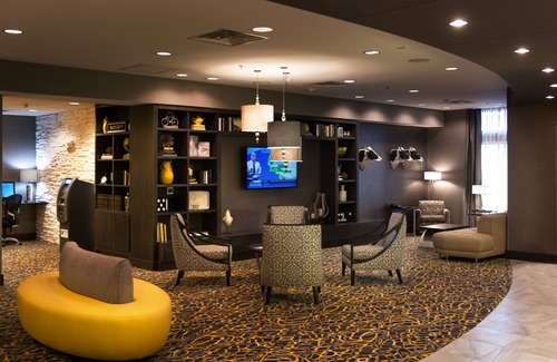 Madison Hotel | Holiday Inn Express & Suites Madison Central by IHG