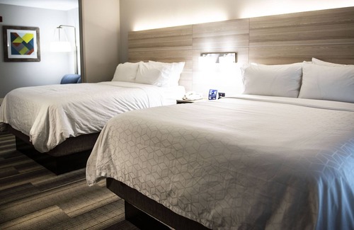 Sedalia Hotel | Holiday Inn Express & Suites Sedalia by IHG