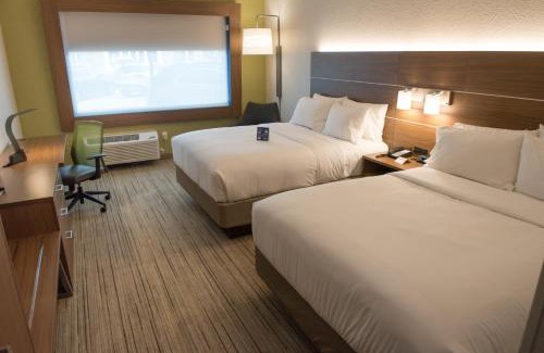 Warsaw Hotel | Holiday Inn Express & Suites - Warsaw - E Center by IHG