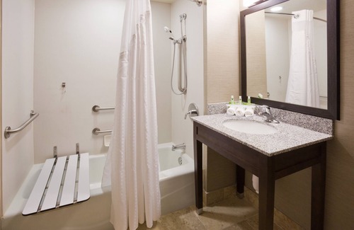Willmar Hotel | Holiday Inn Express & Suites Willmar by IHG