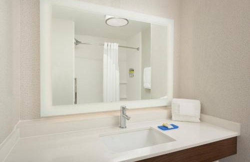 Tullahoma Hotel | Holiday Inn Express - Tullahoma by IHG