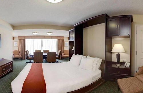 Cape Girardeau Hotel | Holiday Inn Express Hotel & Suites Cape Girardeau I-55 by IHG