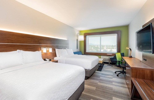 Moreno Valley Hotel | Holiday Inn Express & Suites Moreno Valley - Riverside by IHG