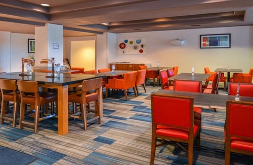 Woodland Hotel | Holiday Inn Express Woodland by IHG