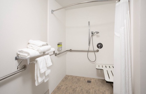 Yreka Hotel | Holiday Inn Express Yreka-Shasta Area by IHG