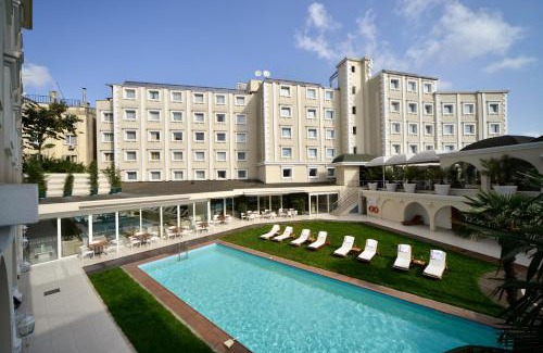 Topkapi Hotel | Holiday Inn Istanbul City by IHG