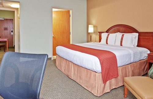University District Hotel | Holiday Inn University of Memphis All Suite by IHG