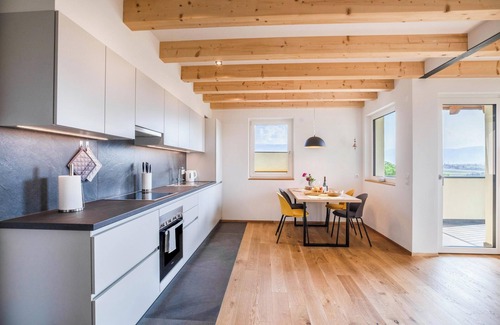 St. Michael/San Michele Apartment | Holiday Apartment 'Meine Bleibe - Olive' with Mountain View, Garden & Wi-Fi