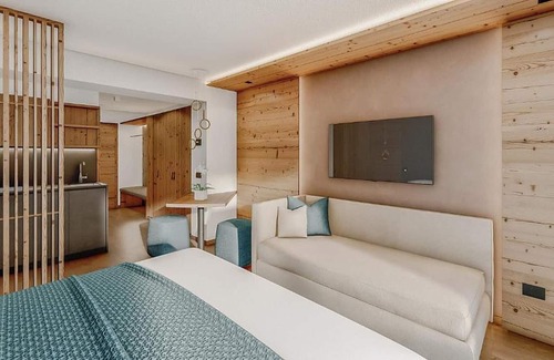 Mareo House | Holiday Apartment "Alnö Alpaisc 2" with Shared Pool & Shared Sauna