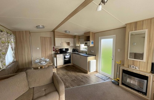 Leysdown-on-Sea House | Holiday Park Caravan Fluffy in Harts Holiday Park