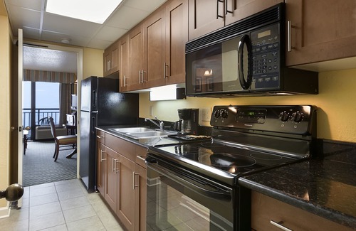 Downtown Myrtle Beach Hotel | Holiday Pavilion Resort on the Boardwalk