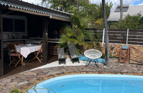 Etang Sale Les Bains Villa | Holiday Rental in quiet location