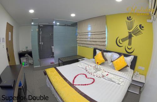 Chinatown Hotel | Holiday Season Motel