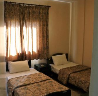 Jounieh Hotel | Holiday Suites Hotel & Beach Resort