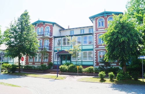 Seeheilbad Graal-Muritz Apartment | Holiday Villa Cecilie - Villa Cecilie - 500m from the beach