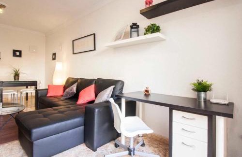 Plaza de Toros Vieja Apartment | Holidays2Malaga Plaza de Toros Vieja & terrace & optional parking