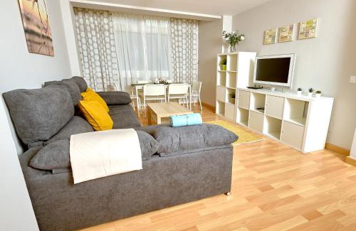 Plaza de Toros Vieja Apartment | Holidays2Malaga Salitre 3 bedroom up to 7 people High speed wifi