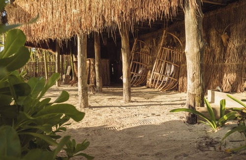 Zona Hotelera Villa | Holistic beachfront villa in the Sian Kaan | Tulum reserve for 14 people.