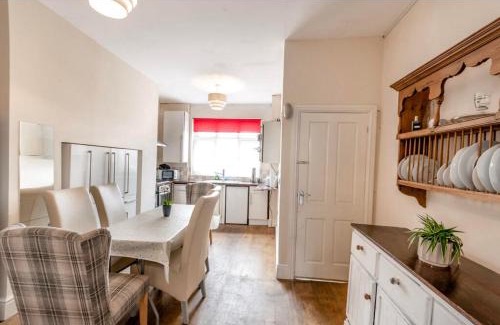 Retford House | Hollies House