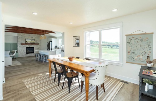 Winterset House | Holliwell Bridge Retreat - Private, Spacious & Close to town! Great for Groups!