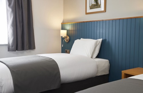 Wakefield Hotel | Holmfield Arms