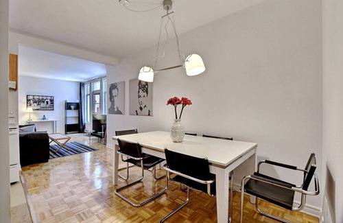 Viauville Apartment | Homa 3 | A haven of light | WiFi Desk | AC