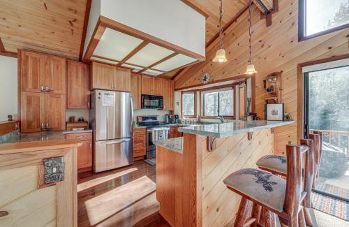 Truckee House | Home 1 Mi to Downhill Ski Resort Bring Your Pets!
