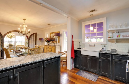 Mount Dora Cottage | Home 2 Mi to Dtwn Mt Dora w/Shared Hot Tub!