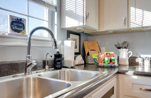 Chattanooga Cottage | Home 3 Mi to Dtwn Chattanooga: Great for Nurses!