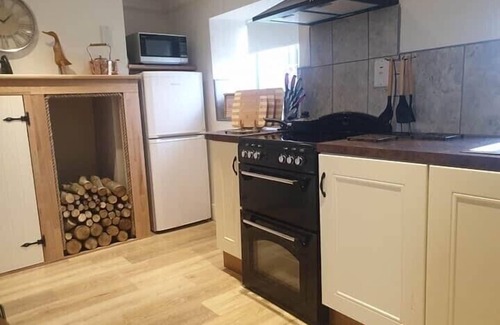 Walworth House | Home away from home, 3 bed cottage with hot tub and pool table