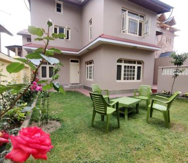 Rajbagh House | Home Away From Home Cute 3 bedroom House G floor