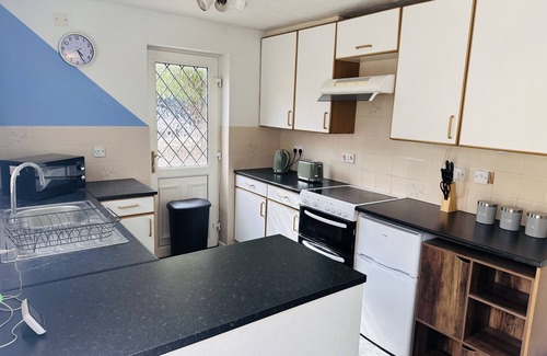 Colchester House | Home away from home welcomes you