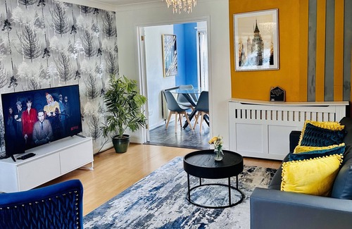 Colchester House | Home away from home welcomes you