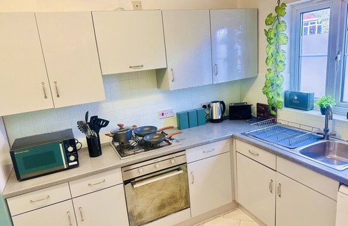 Colchester House | Home away from home pleasant and homely