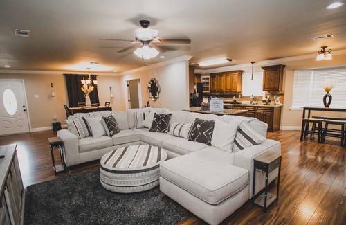 Park Forest - LA North House | “Home Away From Home” 12mi to LSU, 10mi to SU