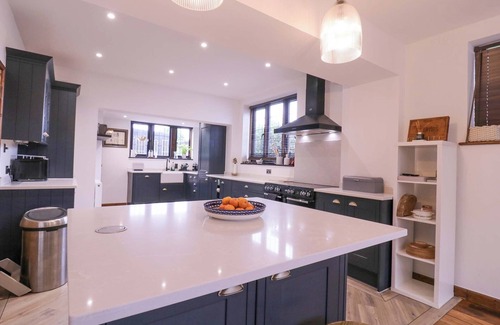 Clacton-on-Sea Cottage | HOME BY THE SEA, pet friendly, with open fire in Clacton-On-Sea