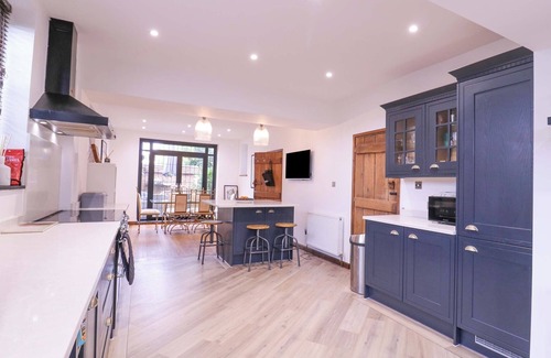 Clacton-on-Sea Cottage | HOME BY THE SEA, pet friendly, with open fire in Clacton-On-Sea