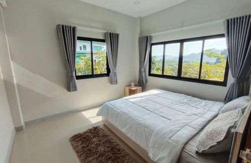 Thung Wa Villa | Home de hill pool villa