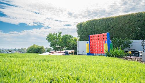 Birdland House | Home Ensuite With Panoramic City View