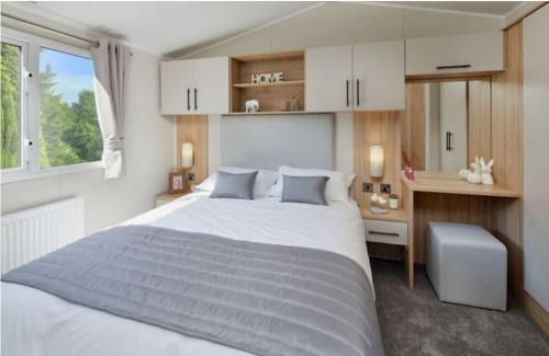 Skegness Cabin | Home Farm Park - Static Caravans