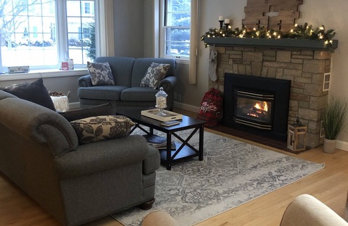 Fond du Lac House | Home in a Great Neighborhood near EAA Oshkosh